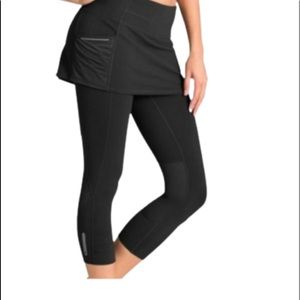 Athleta 2 in 1 Skirted Capris